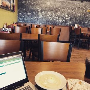 19227060_442682126090876_6788512801389281280_n